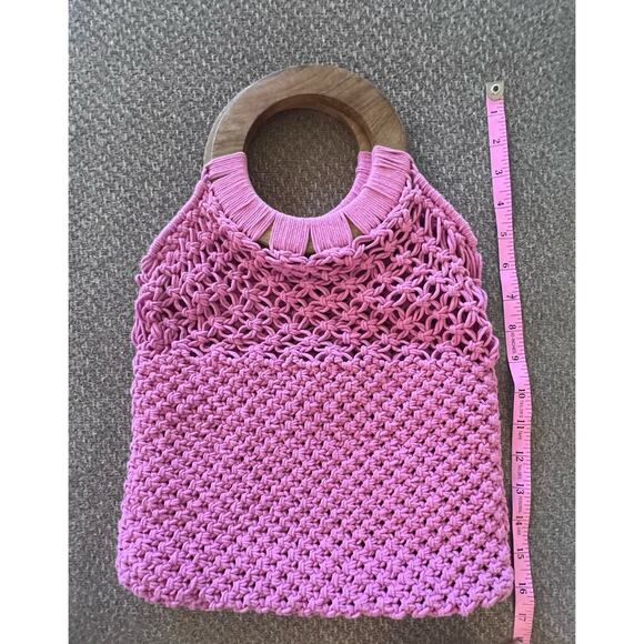 Crochet Tote Swim bag with Circle Wooden Handle Pink - Picture 4 of 4